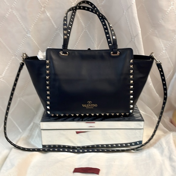 Valentino Garavani Navy Rockstud Calfskin Leather Tote With Shoulder Strap - Picture 4 of 16
